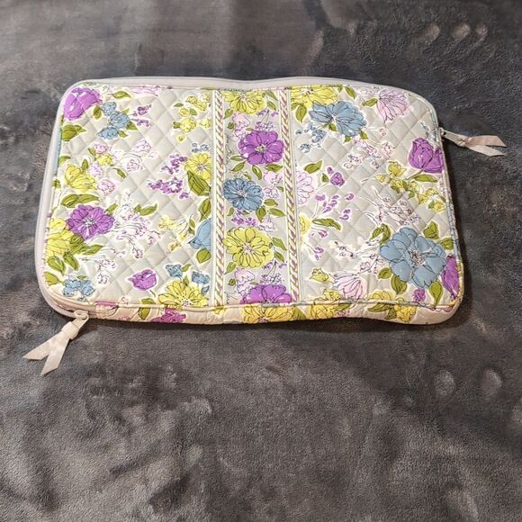 NWOT Vera Bradley Watercolor Laptop Cover - Picture 8 of 8